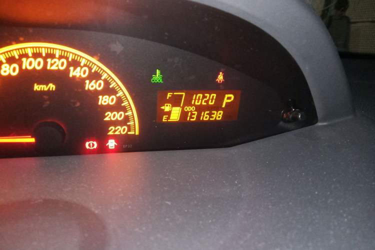 Used Toyota Yaris 2011 1.6E Automatic Charm Edition Odometer Close Up