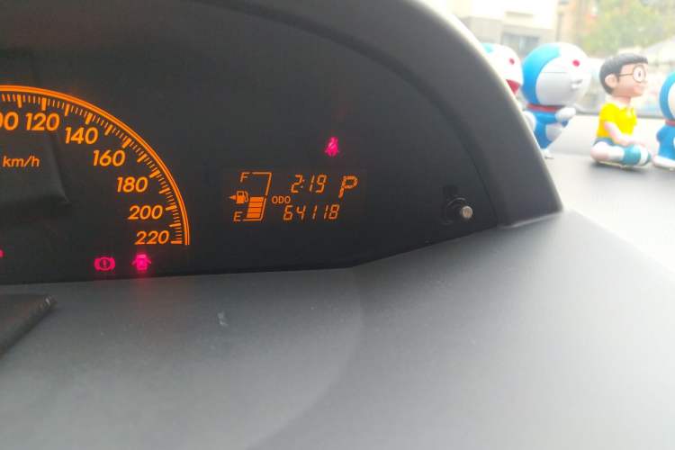 Used Toyota Yaris 2011 1.6E Automatic Charm Edition Odometer Close Up