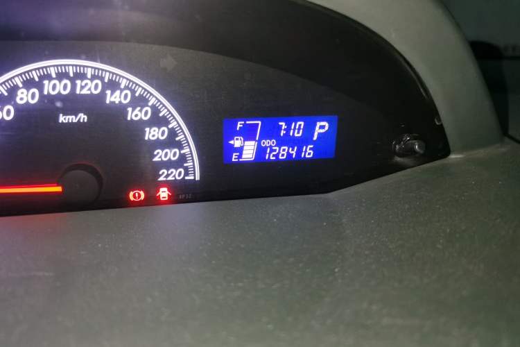 Used Toyota Yaris 2011 1.6E Automatic Charm Edition Odometer Close Up