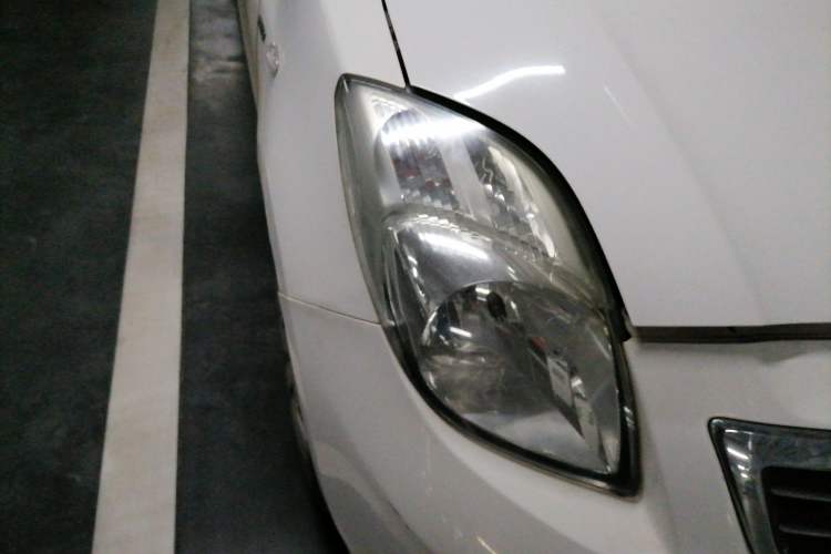 Used Toyota Yaris 2011 1.6E Automatic Charm Edition Right Front Headlight