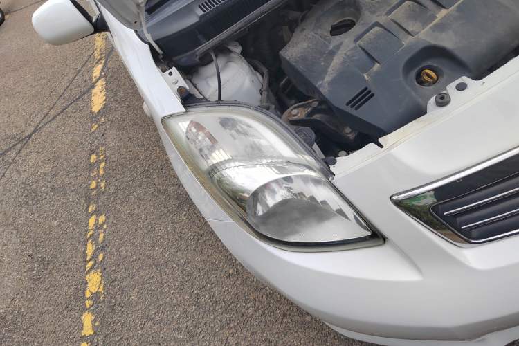 Used Toyota Yaris 2011 1.6E Automatic Charm Edition Right Front Headlight