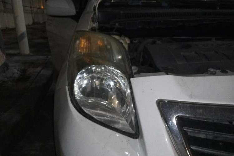 Used Toyota Yaris 2011 1.6E Automatic Charm Edition Right Front Headlight
