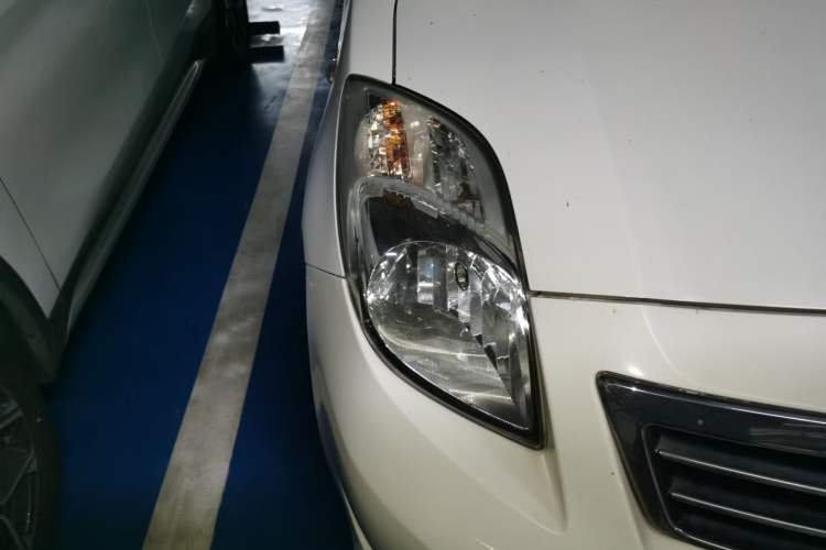 Used Toyota Yaris 2011 1.6E Automatic Charm Edition Right Front Headlight