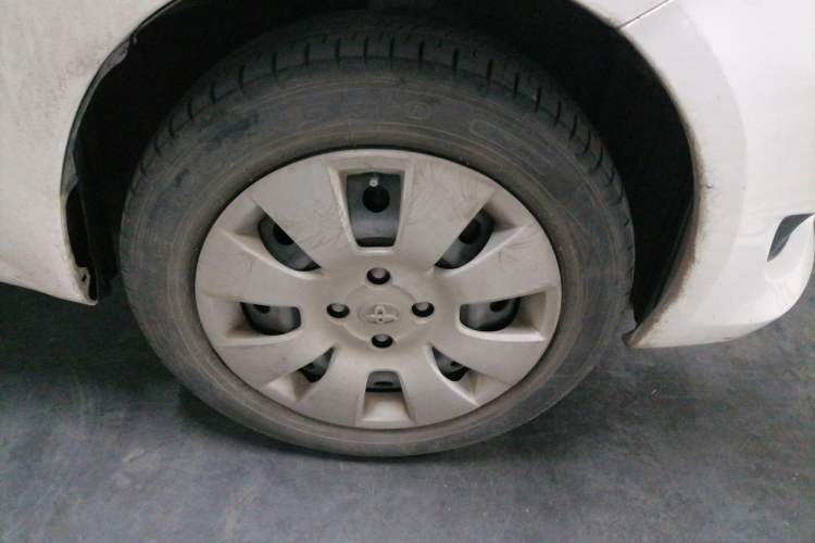 Used Toyota Yaris 2011 1.6E Automatic Charm Edition Right Front Wheel Hub