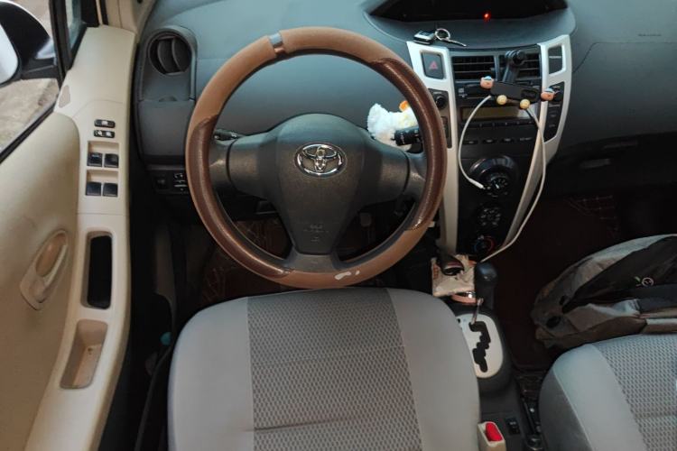 Used Toyota Yaris 2011 1.6E Automatic Charm Edition Steering Wheel