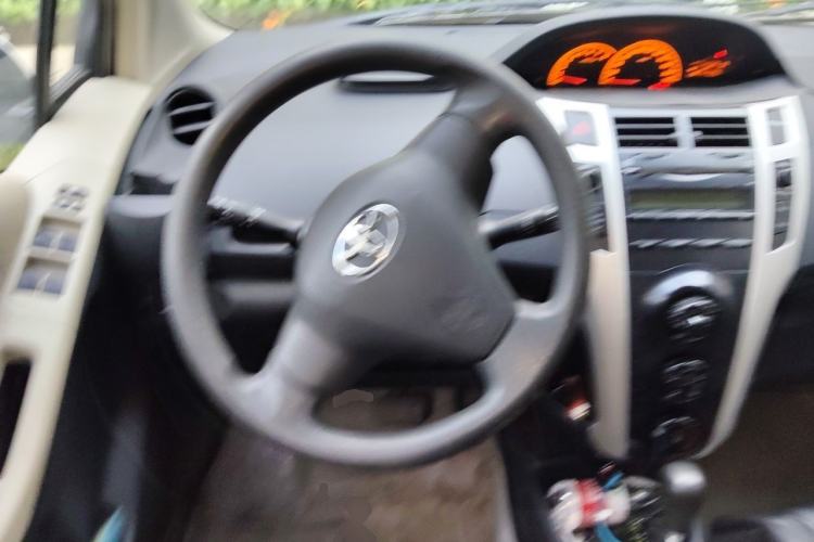 Used Toyota Yaris 2011 1.6E Automatic Charm Edition Steering Wheel