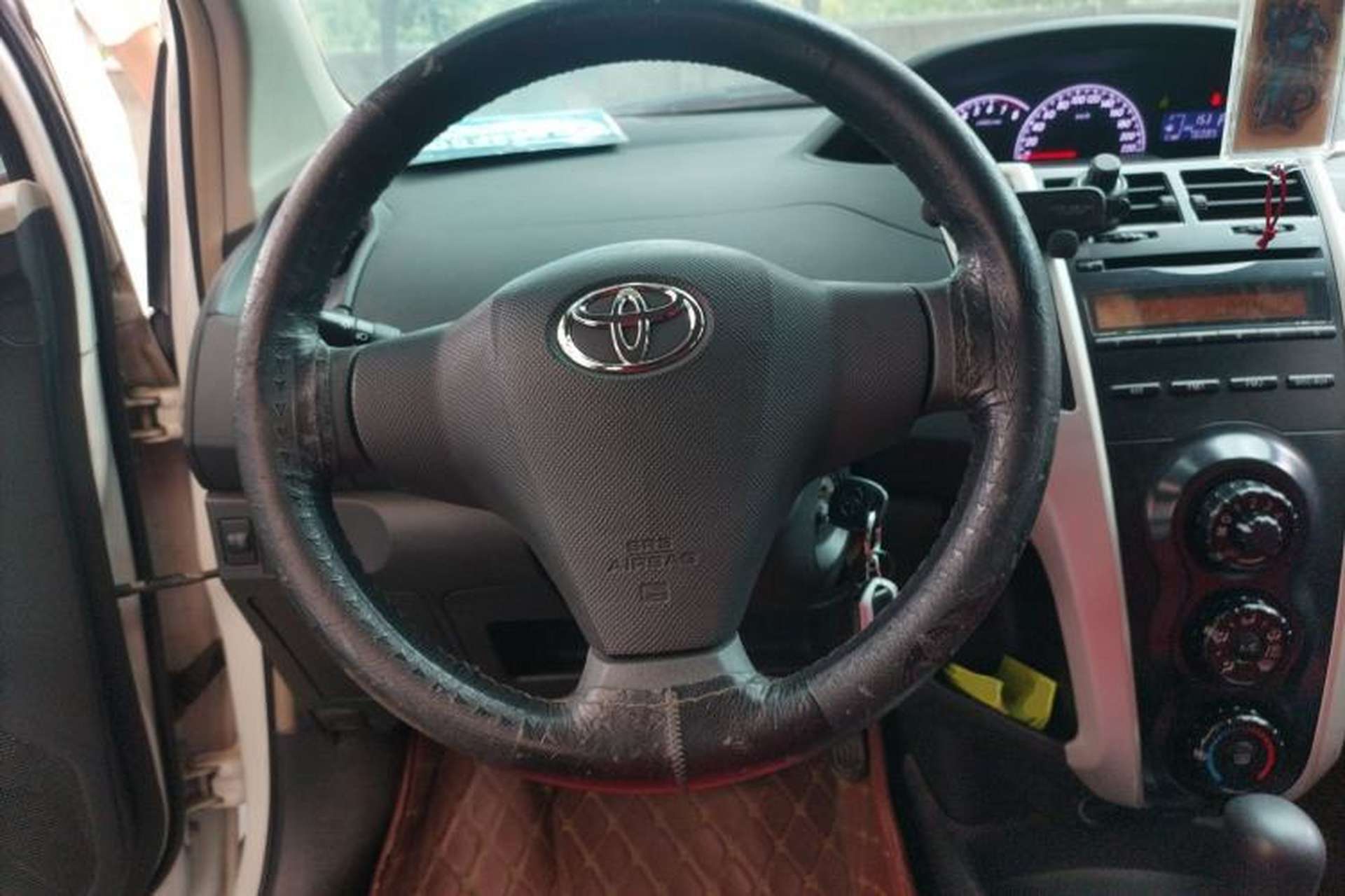 Used Toyota Yaris 2011 1.6E Automatic Charm Edition Steering Wheel