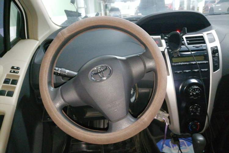 Used Toyota Yaris 2011 1.6E Automatic Charm Edition Steering Wheel