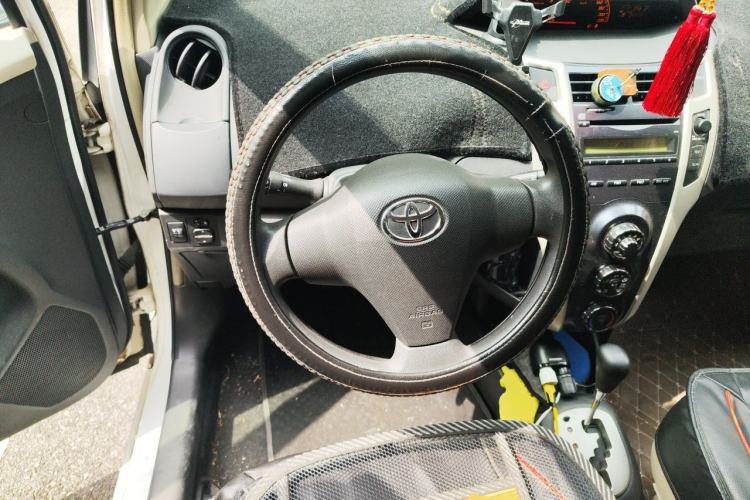 Used Toyota Yaris 2011 1.6E Automatic Charm Edition Steering Wheel