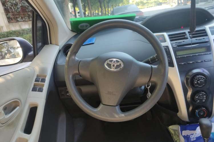 Used Toyota Yaris 2011 1.6E Automatic Charm Edition Steering Wheel