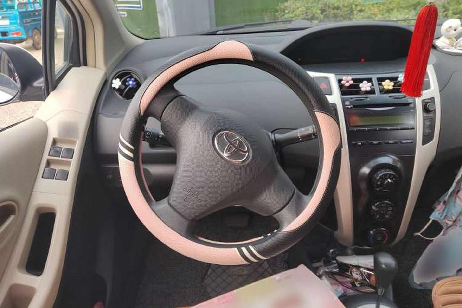 Used Toyota Yaris 2011 1.6E Automatic Charm Edition Steering Wheel