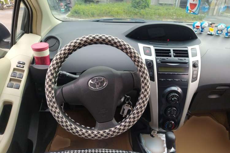 Used Toyota Yaris 2011 1.6E Automatic Charm Edition Steering Wheel