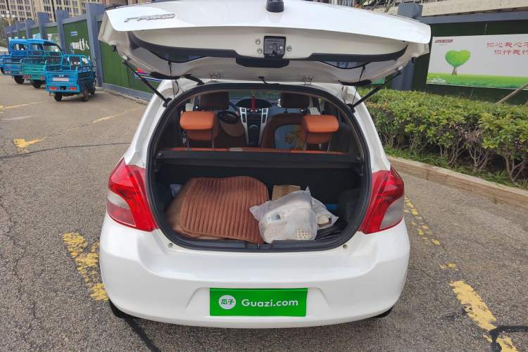 Used Toyota Yaris 2011 1.6E Automatic Charm Edition Trunk