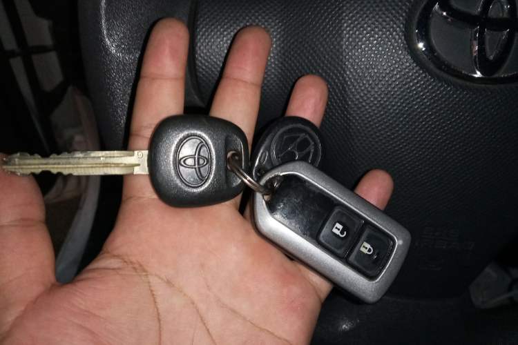 Used Toyota Yaris 2011 1.6E Automatic Charm Edition Vehicle Key