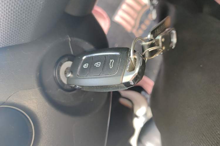 Used Toyota Yaris 2011 1.6E Automatic Charm Edition Vehicle Key