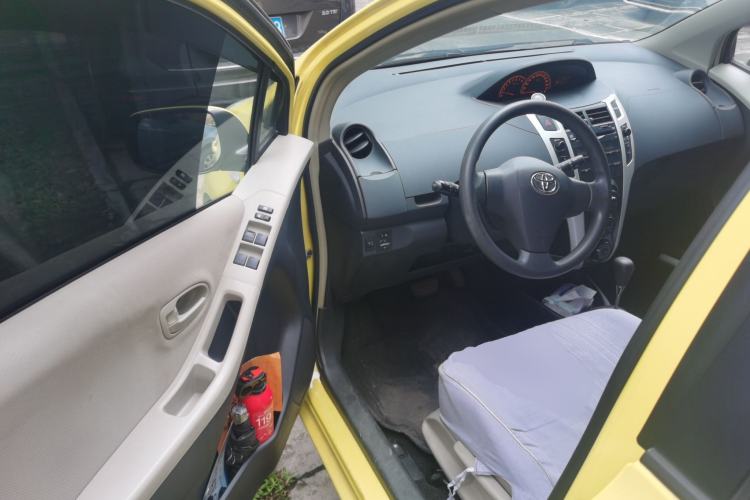 Used Toyota Yaris 2011 1.6E Automatic Charm Edition Driver Seat