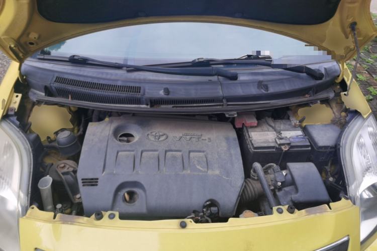 Used Toyota Yaris 2011 1.6E Automatic Charm Edition Engine Bay