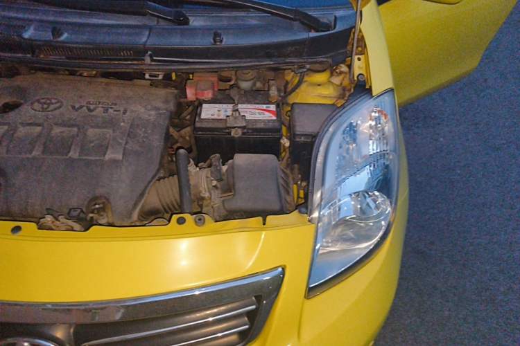 Used Toyota Yaris 2011 1.6E Automatic Charm Edition Engine Bay Left