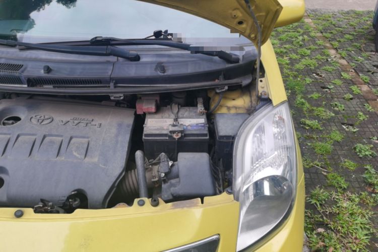 Used Toyota Yaris 2011 1.6E Automatic Charm Edition Engine Bay Left
