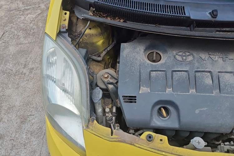 Used Toyota Yaris 2011 1.6 GS Automatic Sharp Edition Engine Bay Right