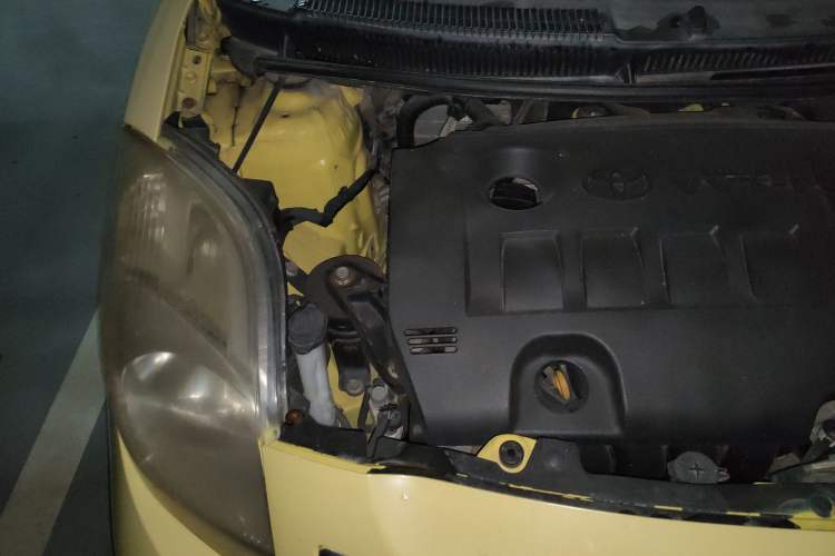 Used Toyota Yaris 2011 1.6E Automatic Charm Edition Engine Bay Right
