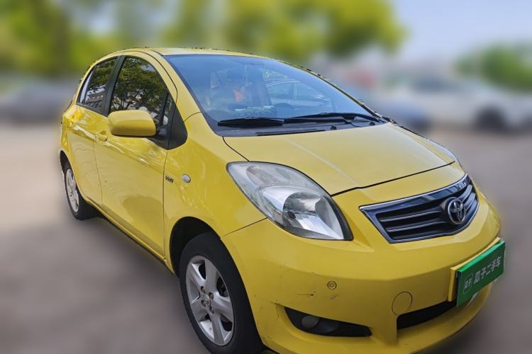 Used Toyota Yaris 2011 1.6 GS Automatic Sharp Edition Front Right 45 Deg