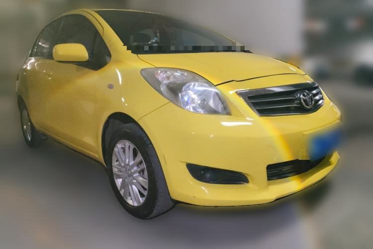 Used Toyota Yaris 2011 1.6E Automatic Charm Edition Front Right 45 Deg