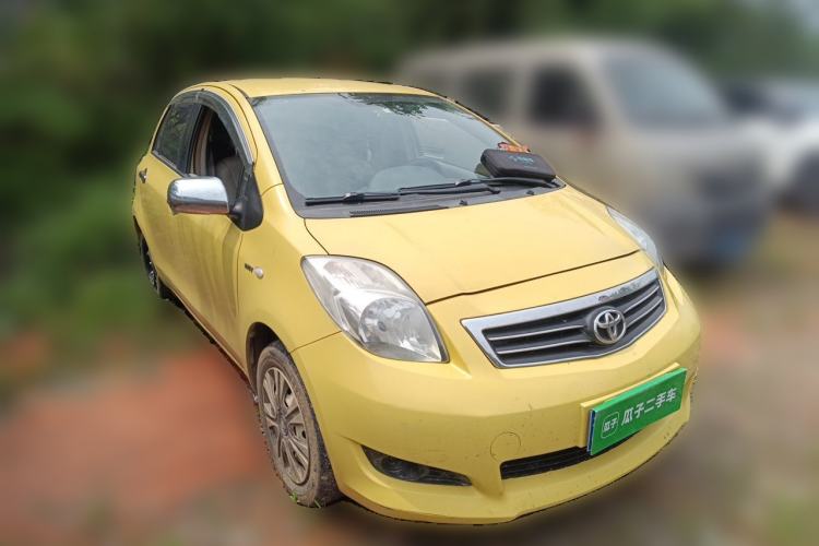 Used Toyota Yaris 2011 1.6E Automatic Charm Edition Front Right 45 Deg