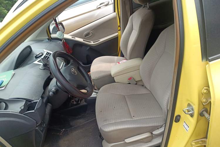Used Toyota Yaris 2011 1.6E Automatic Charm Edition Left Front Seat
