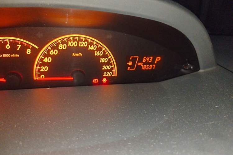 Used Toyota Yaris 2011 1.6E Automatic Charm Edition Odometer Close Up
