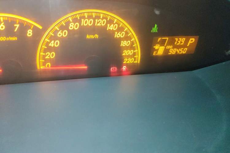 Used Toyota Yaris 2011 1.6E Automatic Charm Edition Odometer Close Up