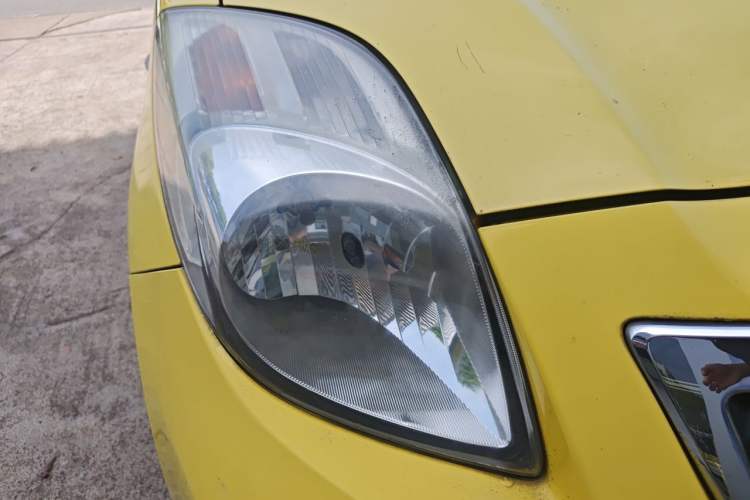 Used Toyota Yaris 2011 1.6 GS Automatic Sharp Edition Right Front Headlight