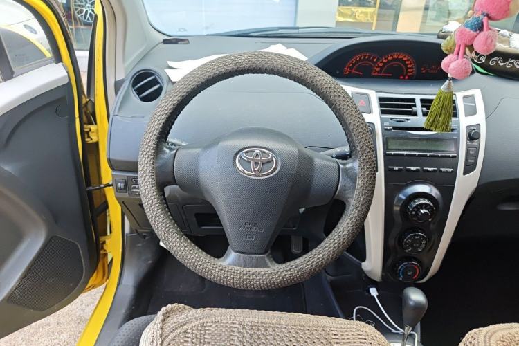 Used Toyota Yaris 2011 1.6 GS Automatic Sharp Edition Steering Wheel