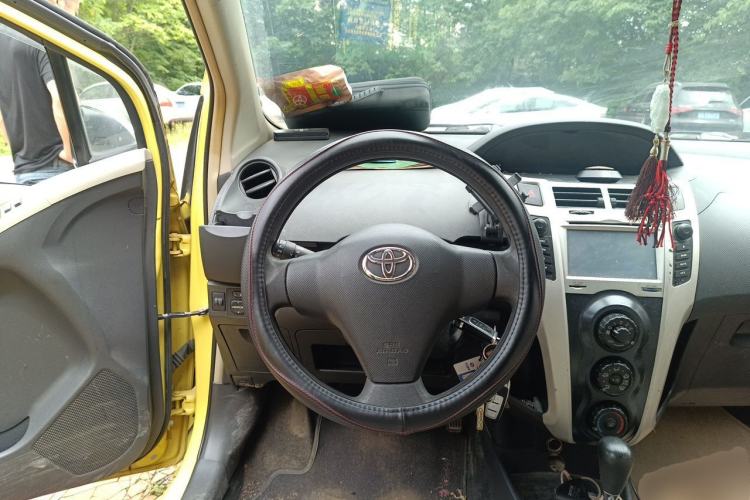 Used Toyota Yaris 2011 1.6E Automatic Charm Edition Steering Wheel