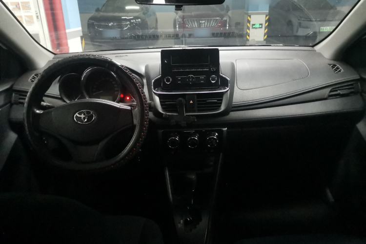Used Toyota YARiS L Zhi Xiang 2021 1.5L CVT Leading Edition Center Console