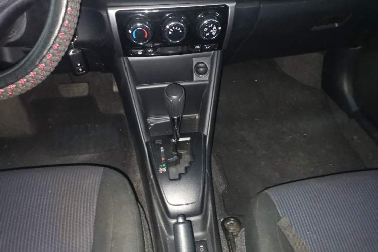 Used Toyota YARiS L Zhi Xiang 2021 1.5L CVT Leading Edition Gear Lever
