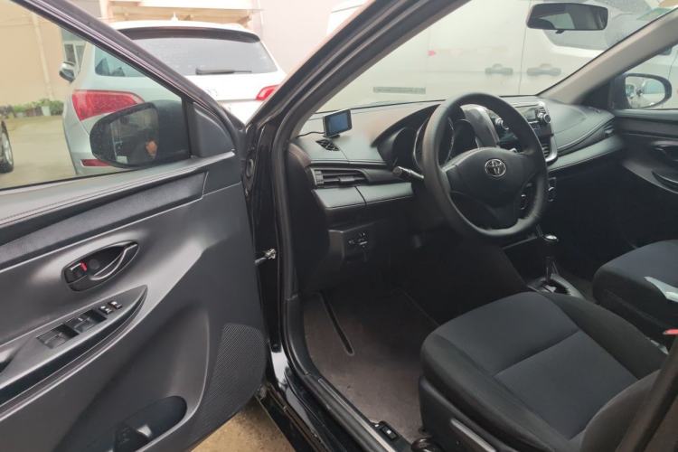 Used Toyota YARiS L Zhi Xiang 2017 1.5E CVT Dynamic Edition Driver Seat