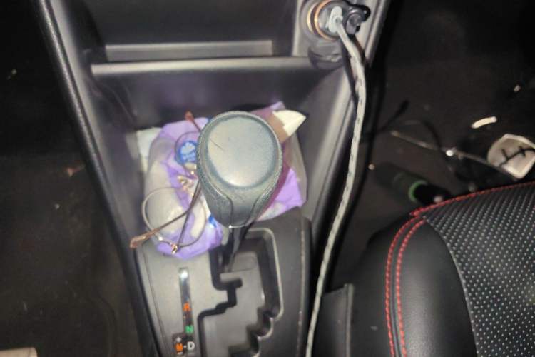 Used Toyota YARiS L Zhi Xiang 2017 1.5E CVT Dynamic Edition Gear Lever