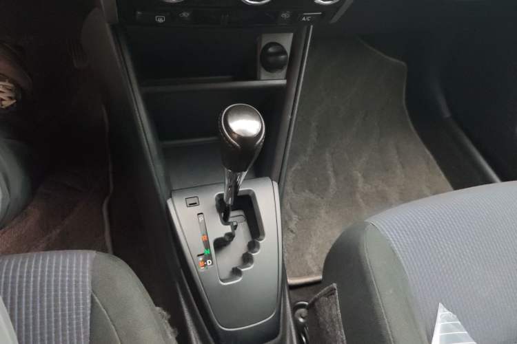 Used Toyota YARiS L Zhi Xiang 2017 1.5E CVT Dynamic Edition Gear Lever