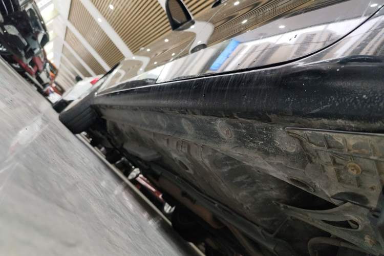 Used Toyota YARiS L Zhi Xiang 2017 1.5E CVT Dynamic Edition Left Side Sill