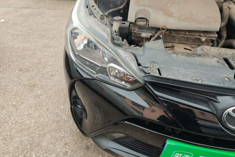Used Toyota YARiS L Zhi Xiang 2017 1.5E CVT Dynamic Edition Right Front Headlight