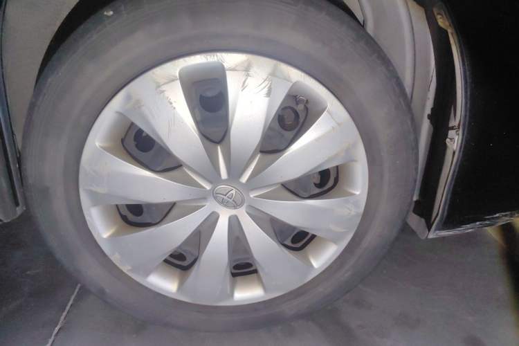 Used Toyota YARiS L Zhi Xiang 2017 1.5E CVT Dynamic Edition Right Front Wheel Hub