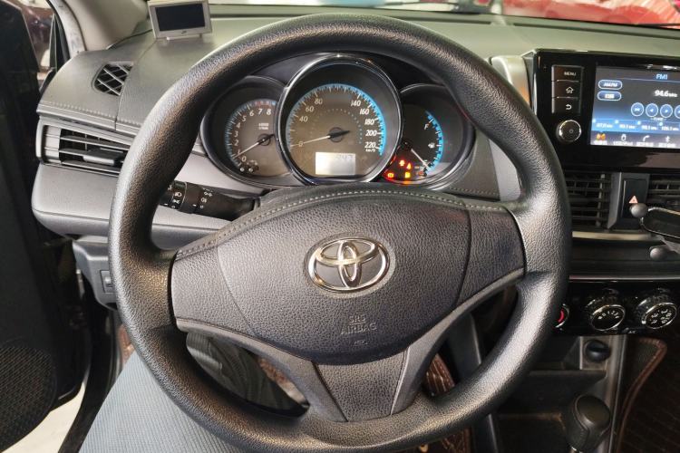 Used Toyota YARiS L Zhi Xiang 2017 1.5E CVT Dynamic Edition Steering Wheel