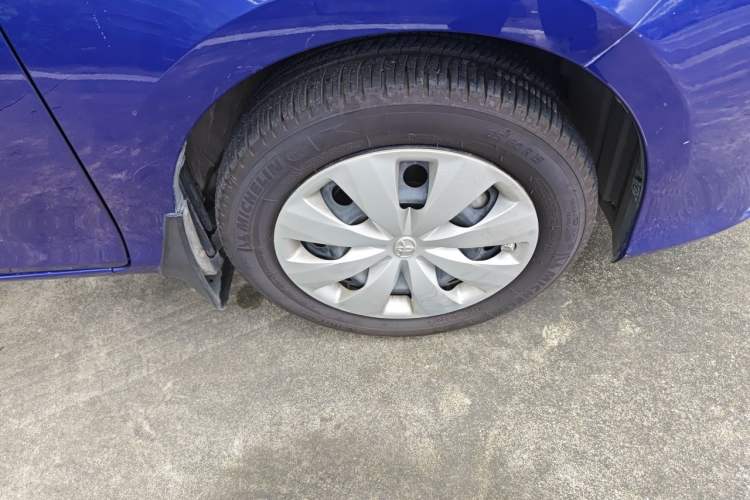 Used Toyota YARiS L Zhi Xiang 2017 1.5E CVT Dynamic Edition Right Front Wheel Hub