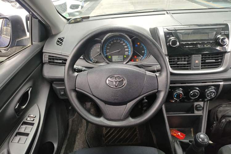 Used Toyota YARiS L Zhi Xiang 2017 1.3E Manual Charm Edition Steering Wheel