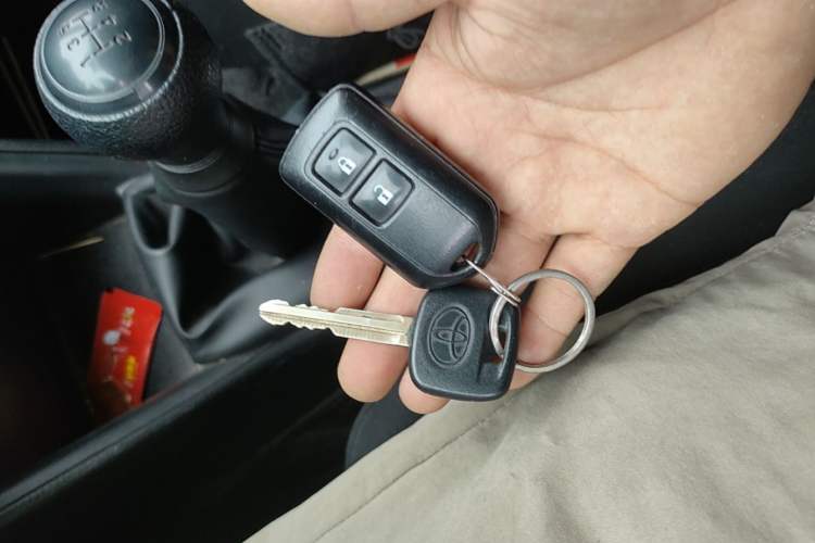 Used Toyota YARiS L Zhi Xiang 2017 1.3E Manual Charm Edition Vehicle Key