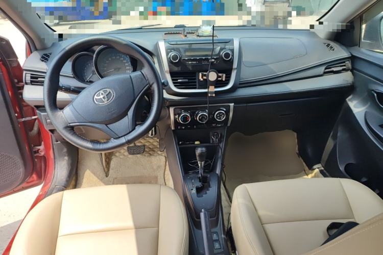 Used Toyota YARiS L Zhi Xiang 2017 1.5E CVT Dynamic Edition Center Console