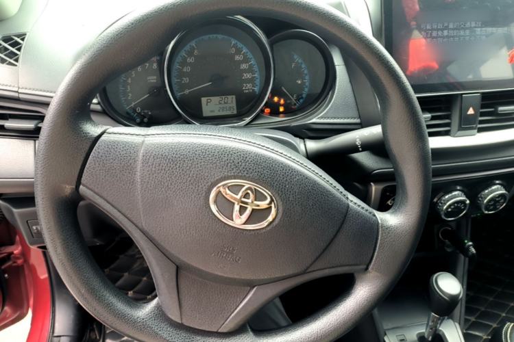 Used Toyota YARiS L Zhi Xiang 2017 1.5E CVT Dynamic Edition Center Console