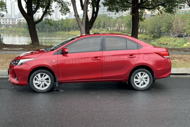 Used Toyota YARiS L Zhi Xiang 2017 1.5G CVT Xuan Dong Skyroof Edition Exterior 3