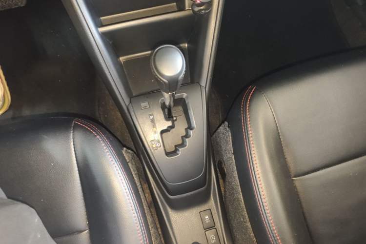 Used Toyota YARiS L Zhi Xiang 2017 1.5E CVT Dynamic Edition Gear Lever